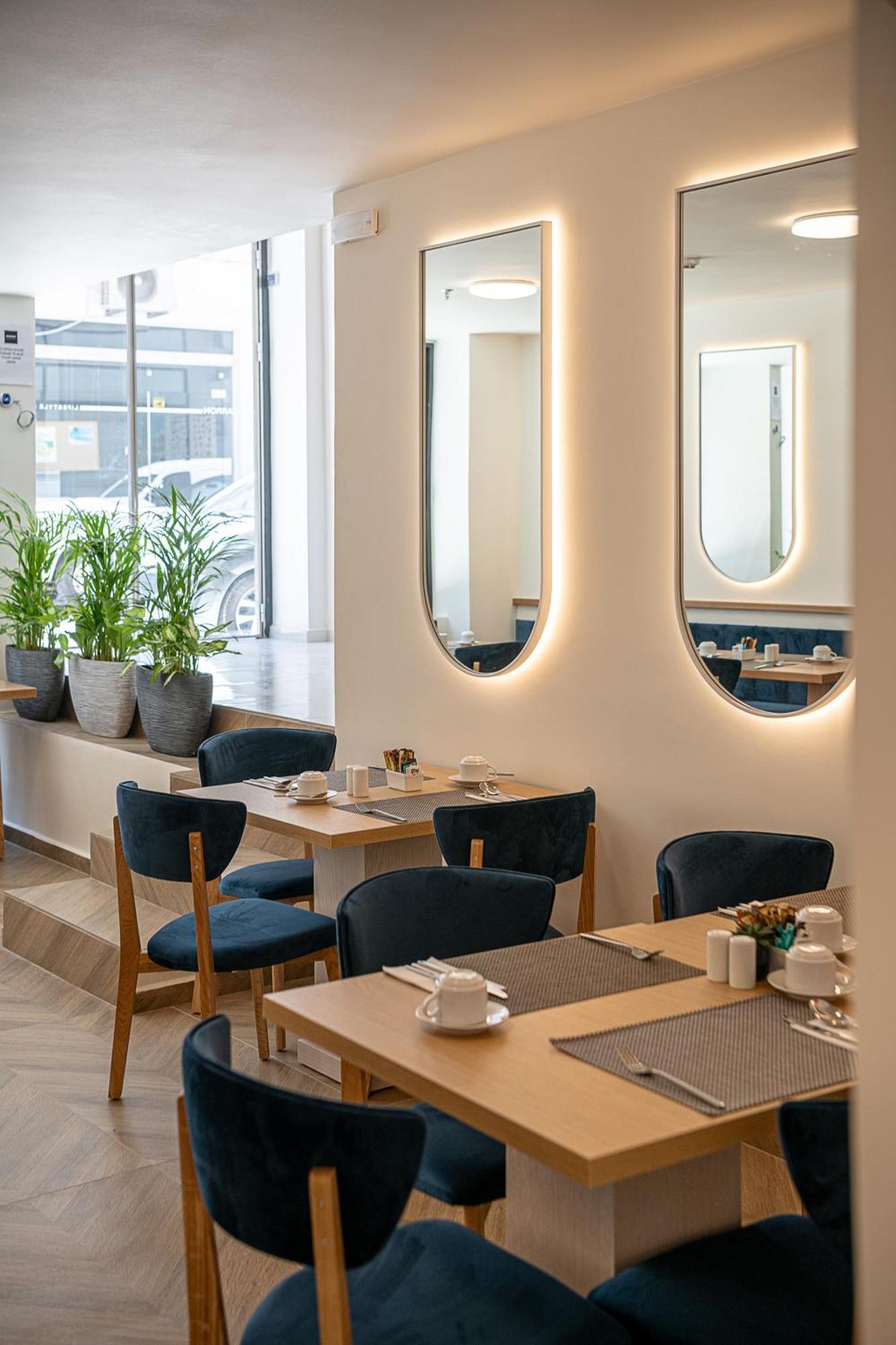 Miss Marrone City Hotel Ханья Экстерьер фото