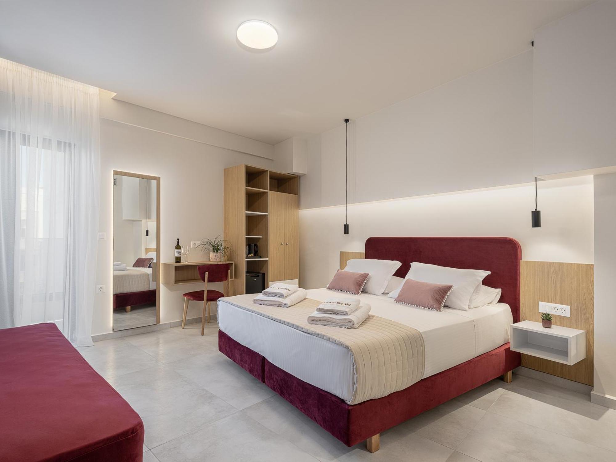 Miss Marrone City Hotel Ханья Экстерьер фото