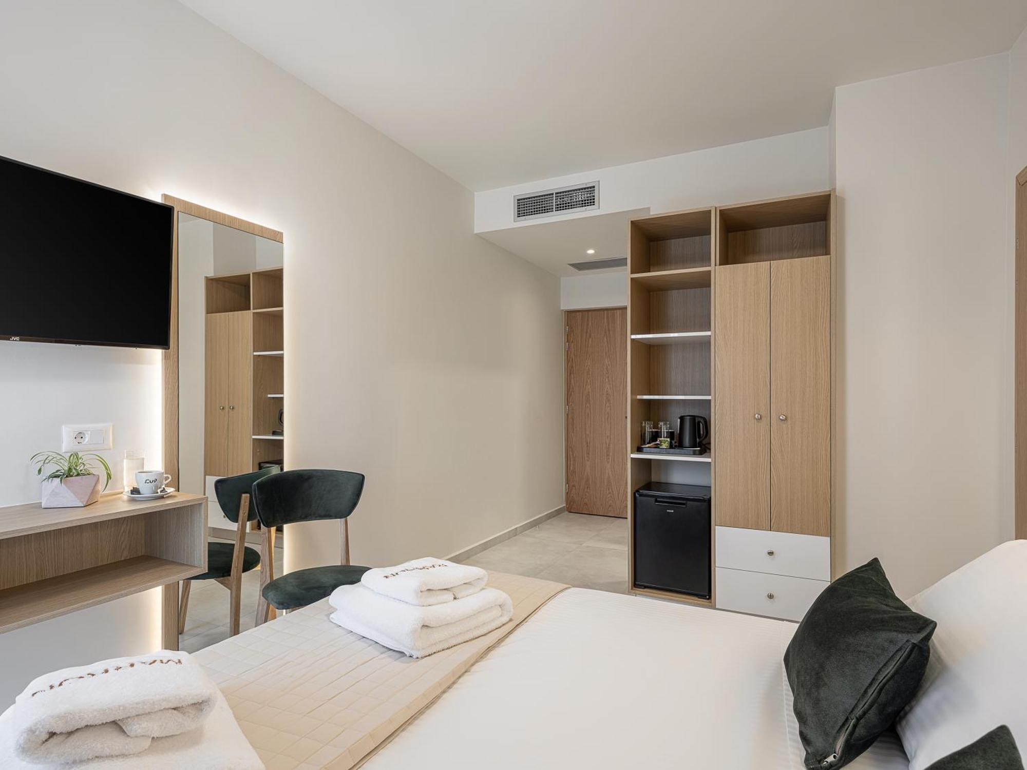 Miss Marrone City Hotel Ханья Экстерьер фото