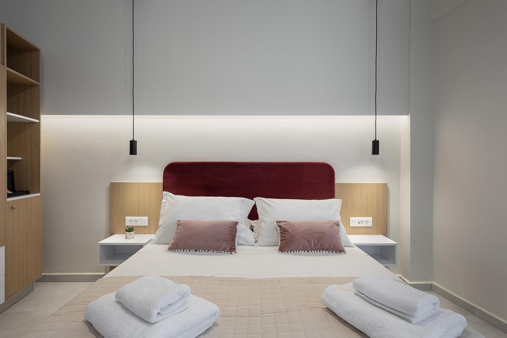 Miss Marrone City Hotel Ханья Экстерьер фото