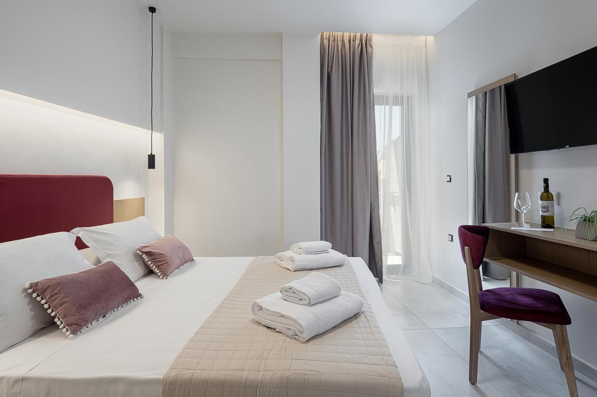 Miss Marrone City Hotel Ханья Экстерьер фото
